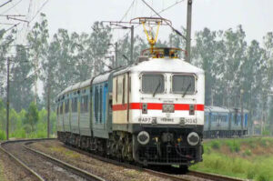 Taj Mahal Tour by Gatimaan Express Train