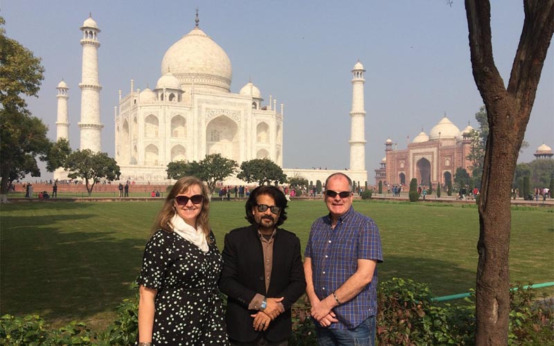 From Delhi: Taj Mahal Day Tour with Fatehpur Sikri by Car