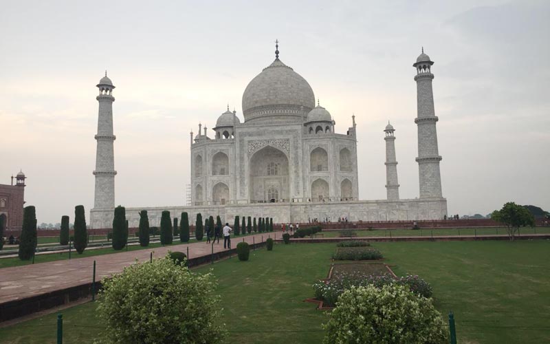 From Delhi: Private Same Day Agra Tour by Car